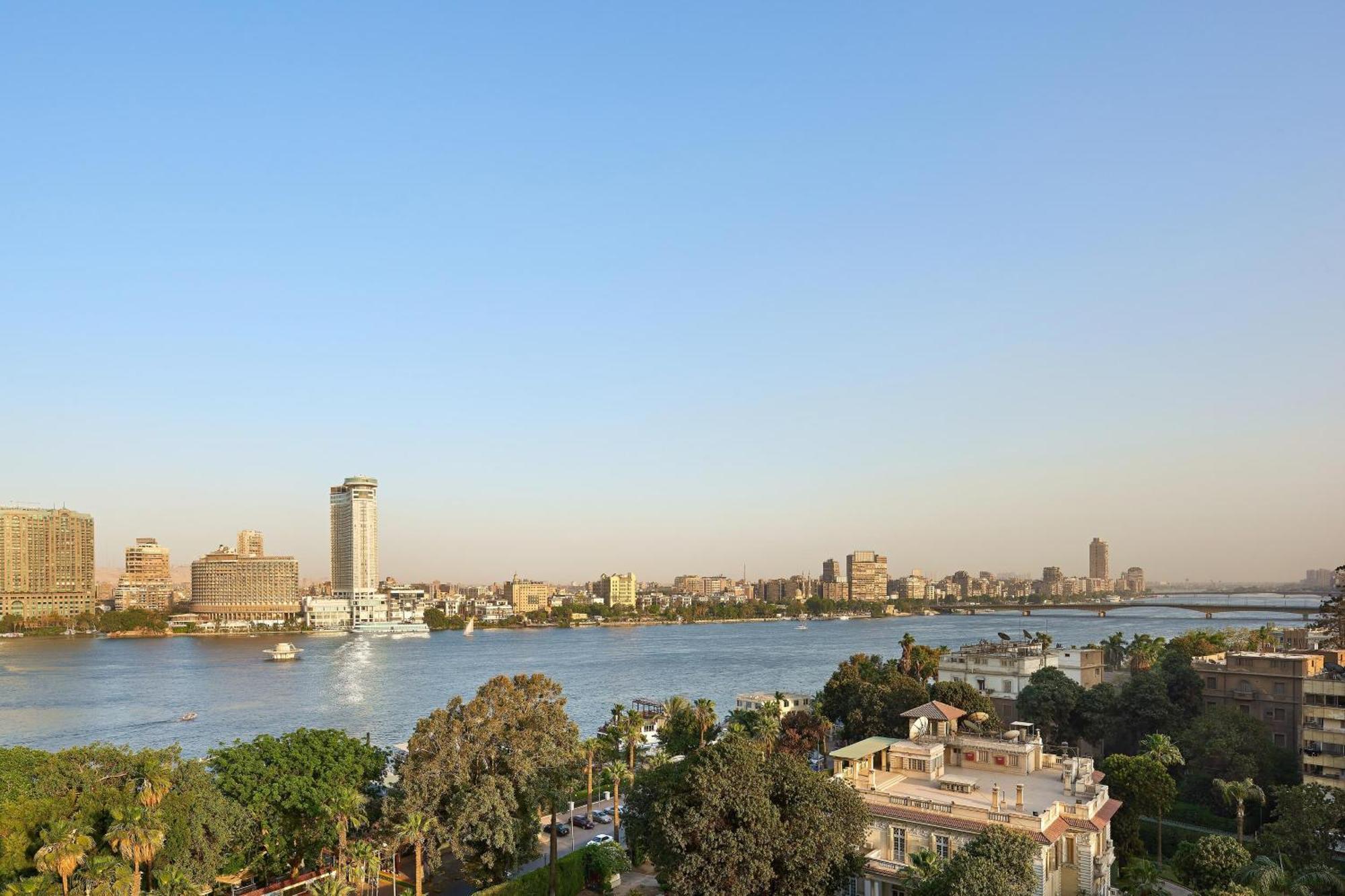 Sheraton Cairo Hotel&Casino Giza Esterno foto View of the Nile River from the Nile Hilton