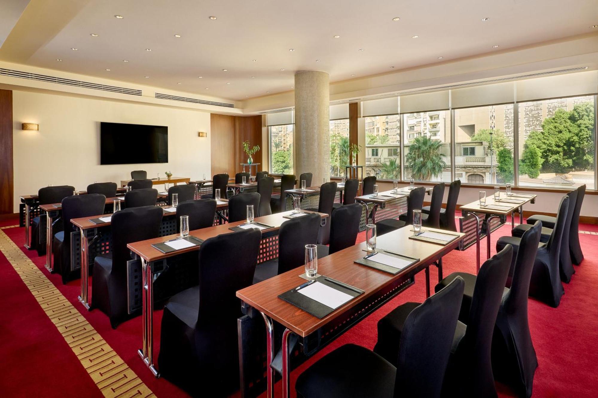 Sheraton Cairo Hotel&Casino Giza Esterno foto Meeting room